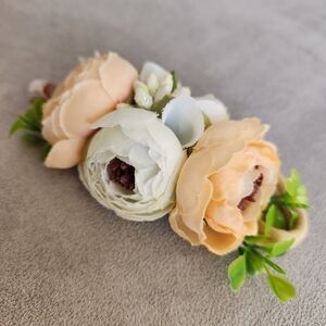 Flowers Wrist Corsage Hair Bouquet Pastel Cream Wedding Prom Clean Beauty New